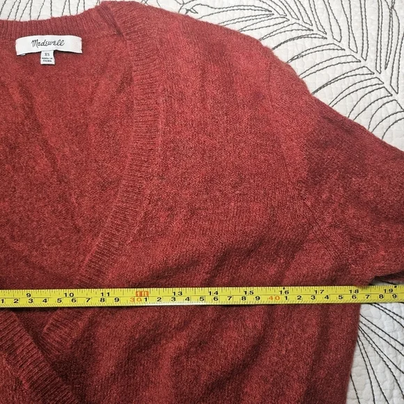 VGUC Madewell Wrap-Front Pullover Sweater in Coziest Yarn Xsmall Heather Scarlet - Picture 10 of 12